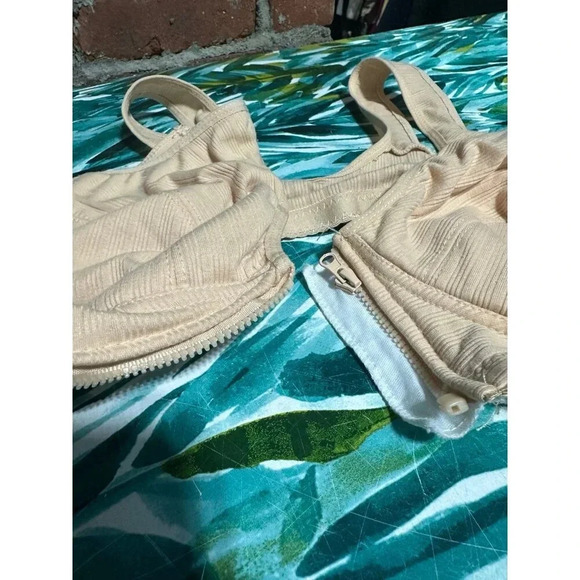 Women’s size 2x-large beige bra - Picture 4 of 7